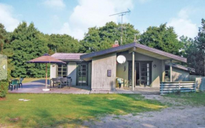 Modern spa and sauna summer cottage in Sømarken